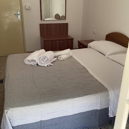 Hotel Villa Alexandra ベラーリア・イジェア・マリーナ エクステリア 写真